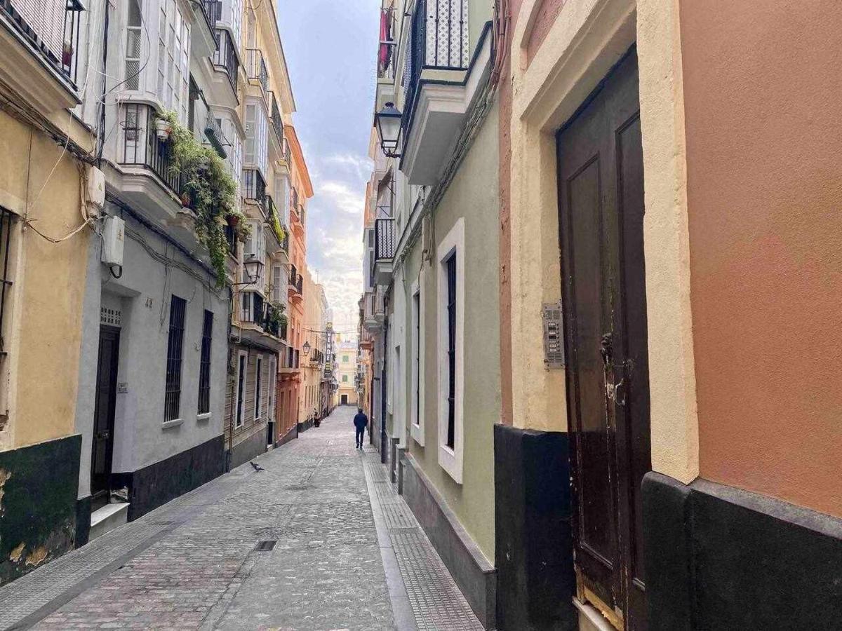 Anticuario En El Teatro Falla Cádiz Eksteriør billede
